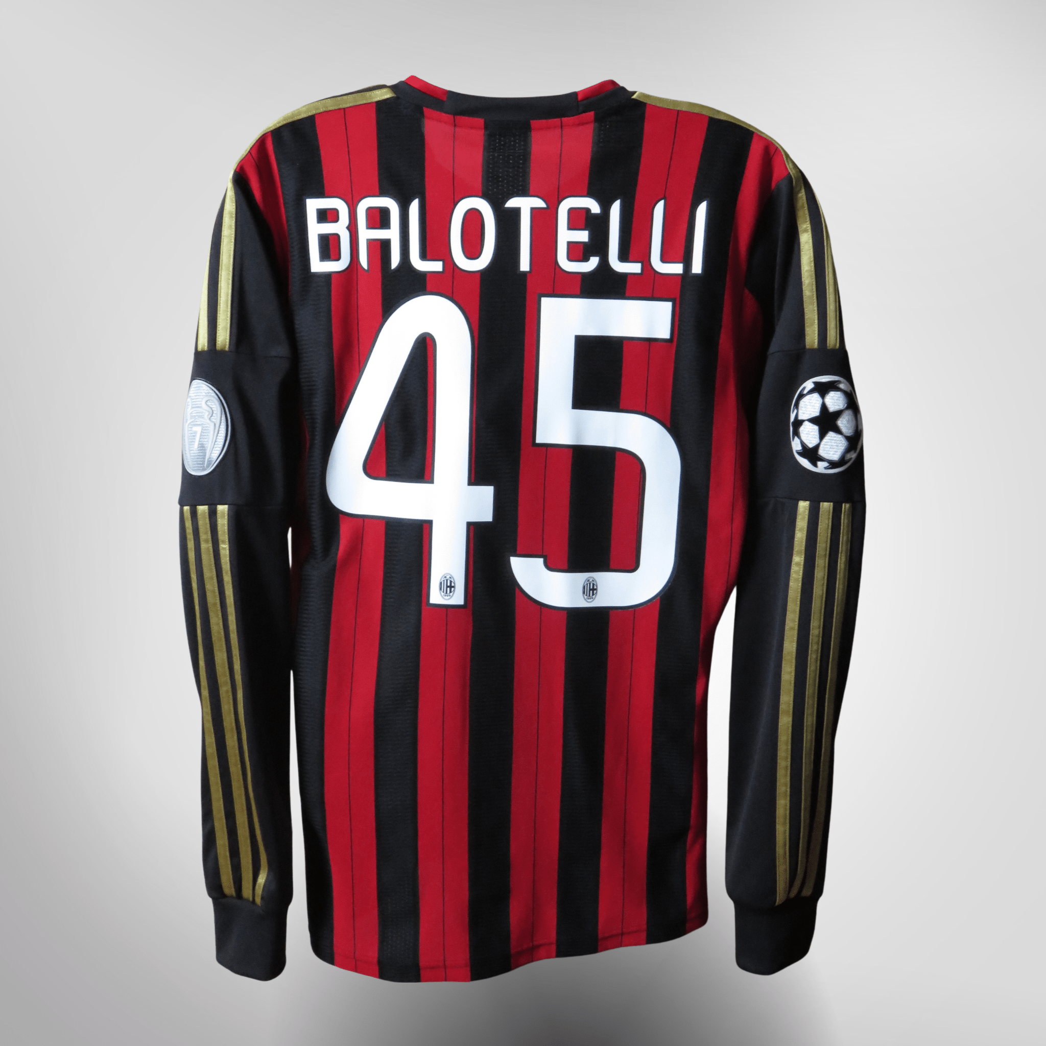 AC Milan 2013-14 Home Balotelli #45 Shirt S – Nostalgic Football