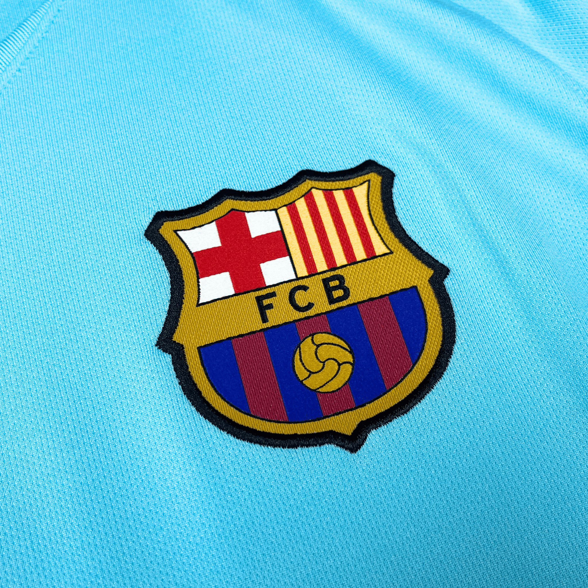 FC Barcelona 2017-18 Away Shirt L