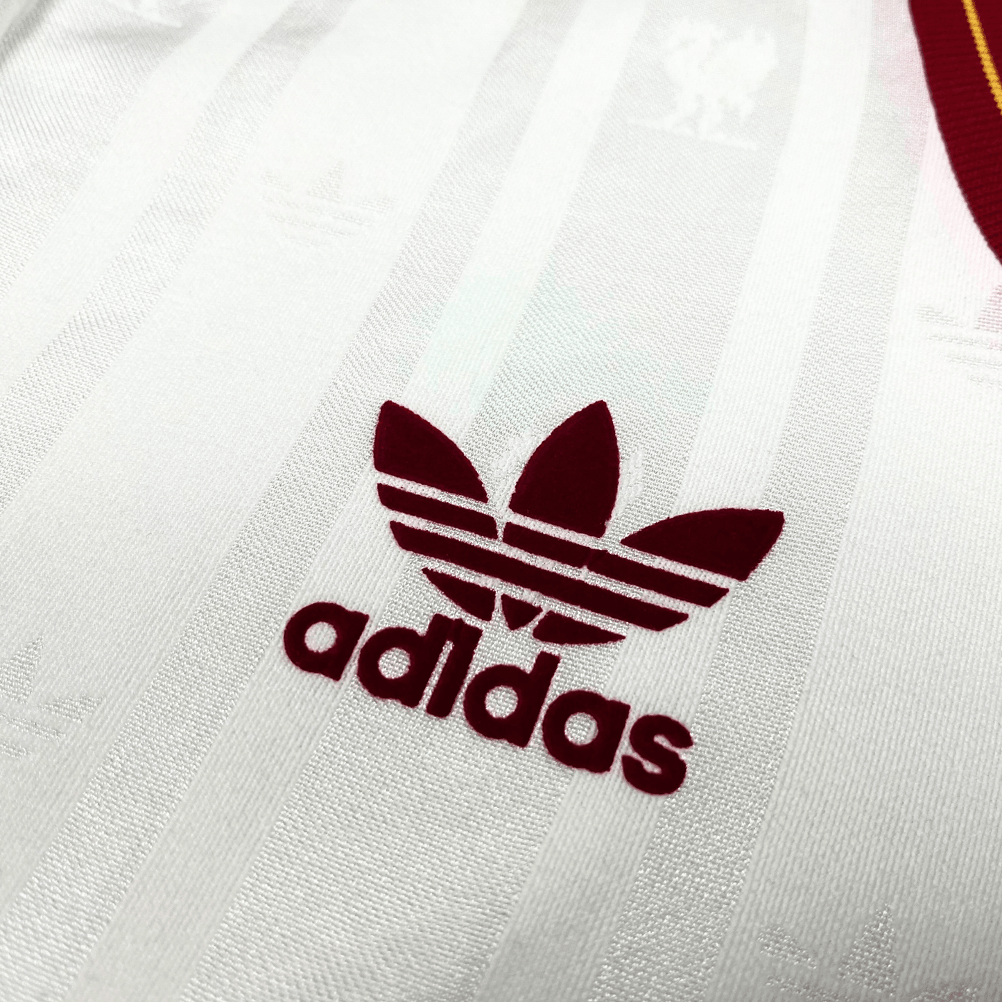 Liverpool 1985-86 Away Full Kit L