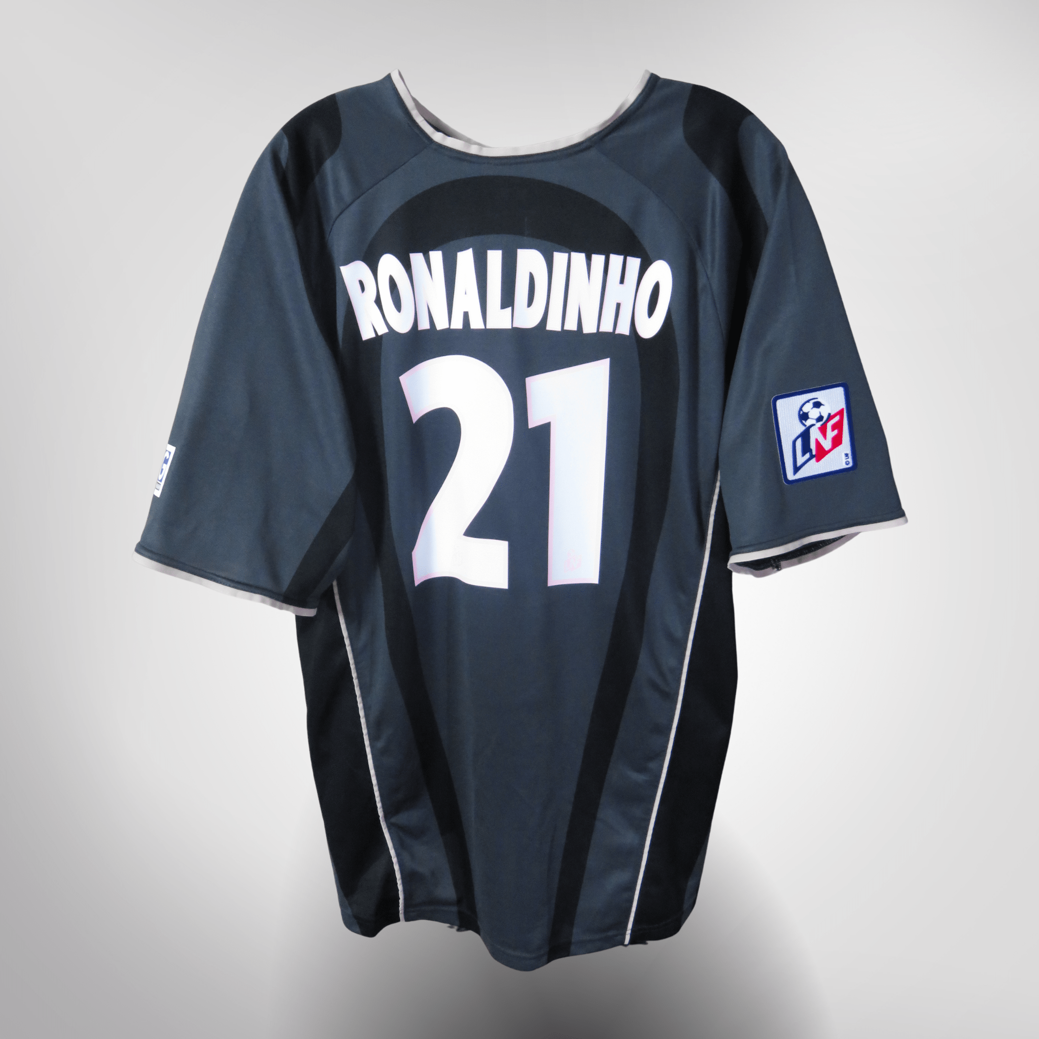PSG 2001-02 Third Ronaldinho #21 Shirt XL – Nostalgic Football Shirts