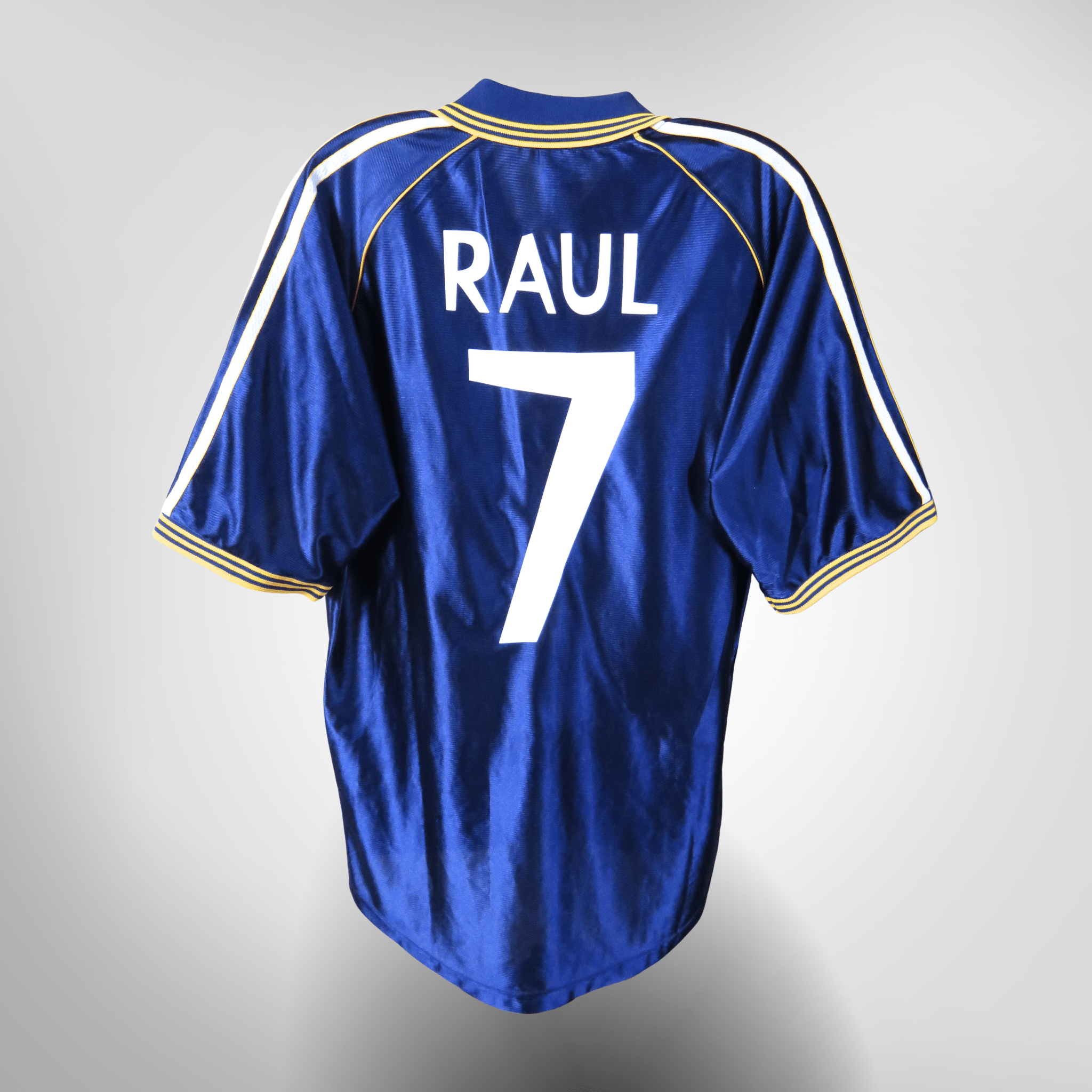 Real Madrid 1998-99 Raul #7 Third Shirt M – Nostalgic Football Shirts