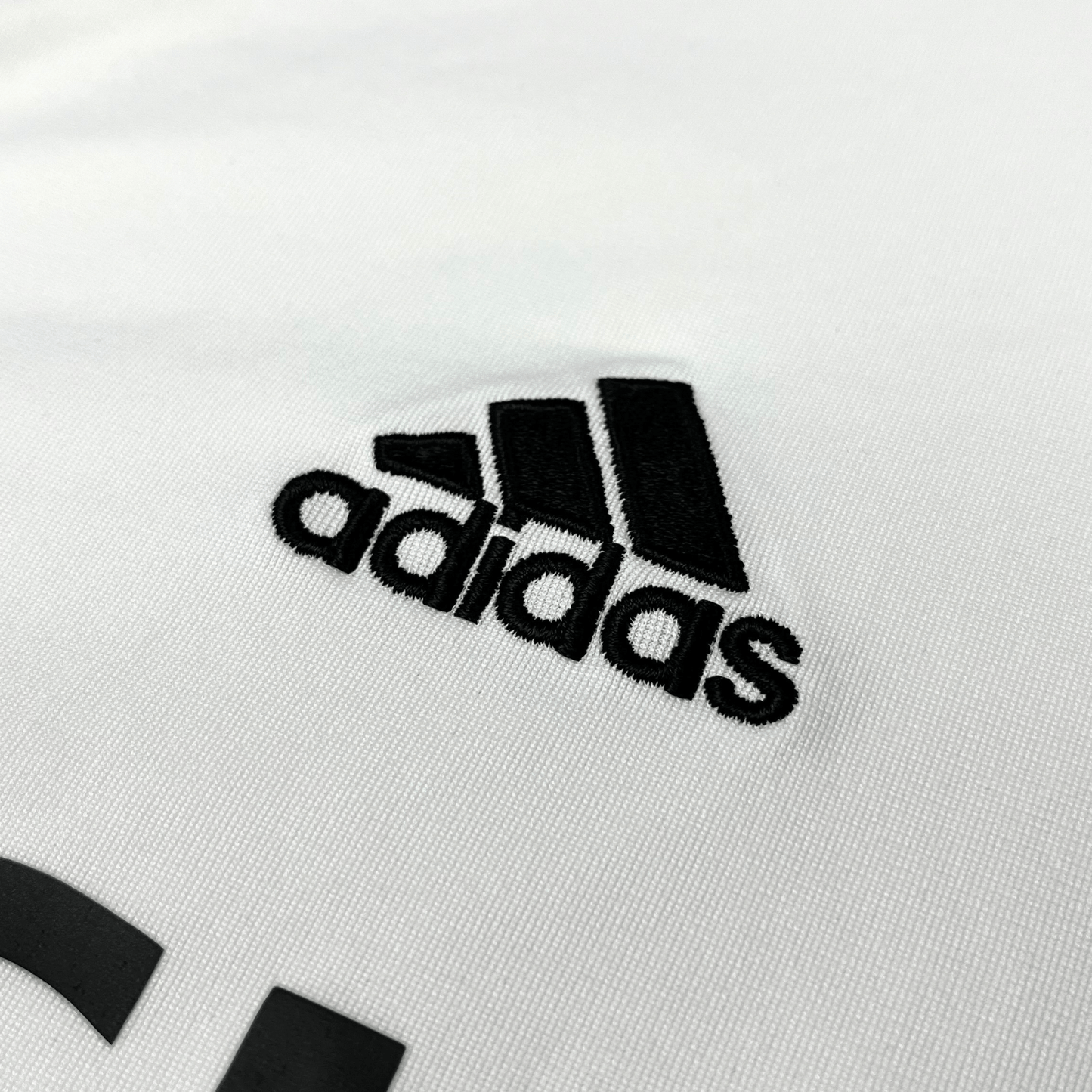 Real Madrid 2005-06 Home Shirt L