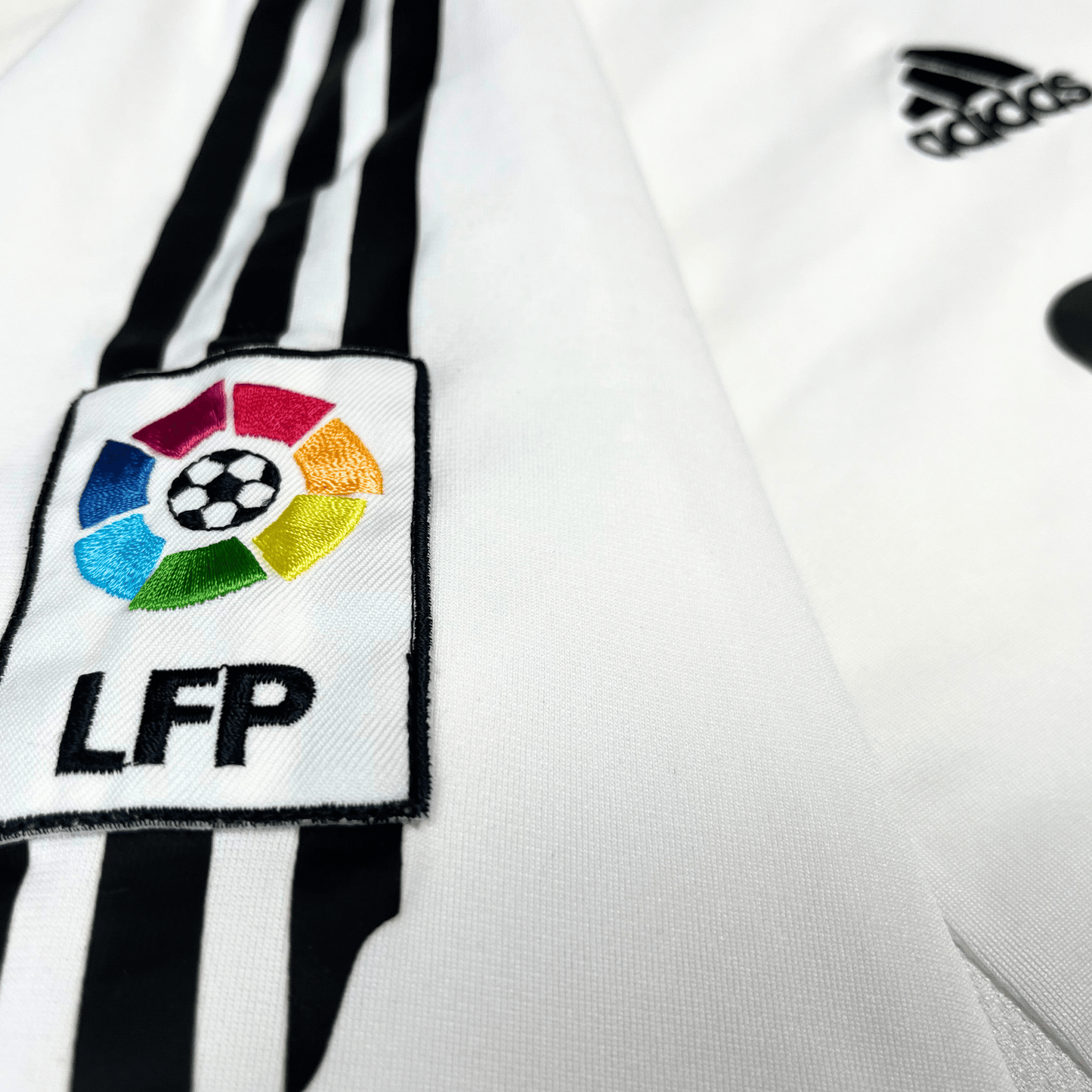 Real Madrid 2005-06 Home Shirt L