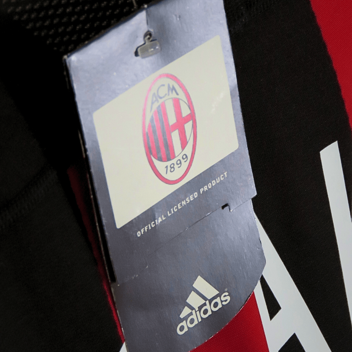 Vintage AC Milan 2003-2004 Home football shirt with Kaka 22 print, size L, product code 022245 | Nostalgic Football Shirts