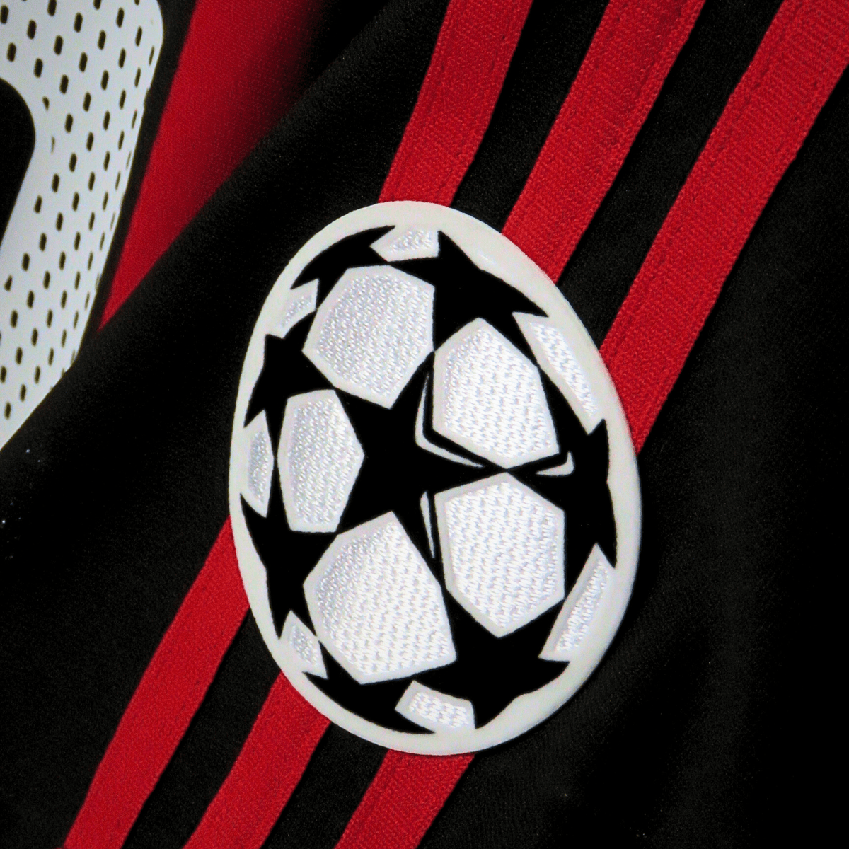 Retro AC Milan 2003-2004 Home football jersey by Adidas, Kaka 22, size L, product code 022245 | Nostalgic Football Shirts