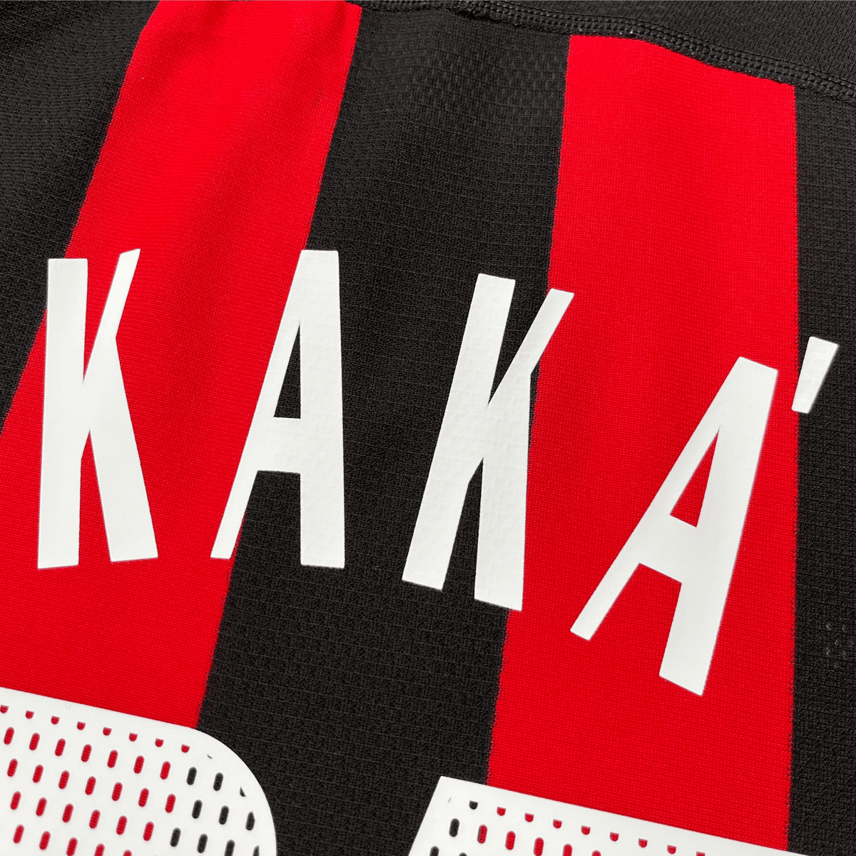 Retro AC Milan 2003-2004 Home football jersey by Adidas, Kaka 22, size M | Nostalgic Football Shirts