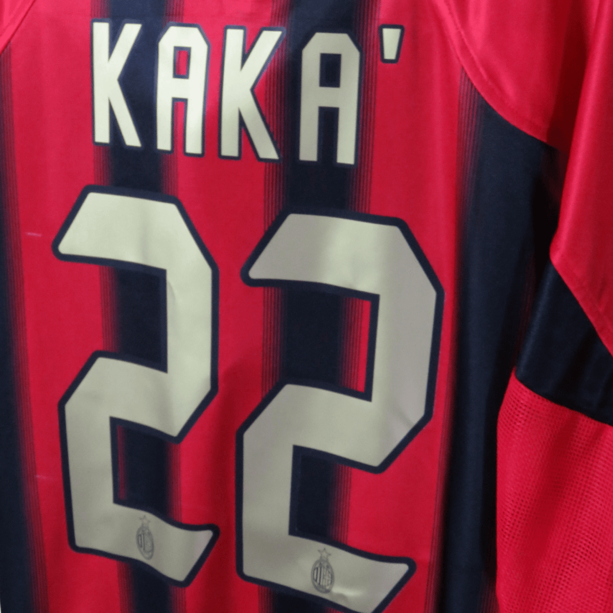 Retro AC Milan 2004-2005 Home football jersey by Adidas, Kaka 22, size L | Nostalgic Football Shirts