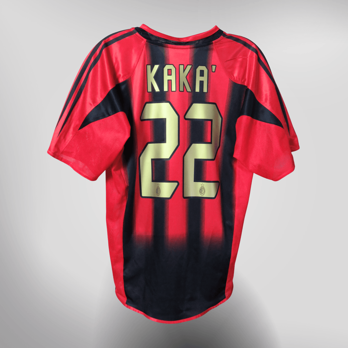 Vintage AC Milan 2004-2005 Home football shirt with Kaka 22 print, size S | Nostalgic Football Shirts