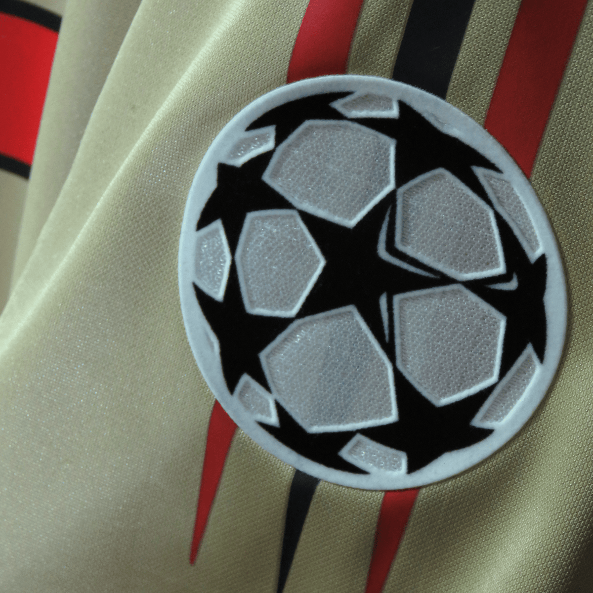 Vintage AC Milan 2004-2005 Third football shirt with Kaka 22 print, size L | Nostalgic Football Shirts