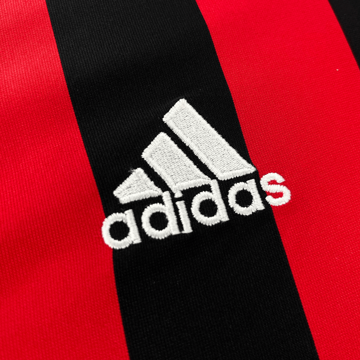 Authentic Adidas AC Milan 2005-2006 Home shirt, Kaka 22 on the back, size L | Nostalgic Football Shirts