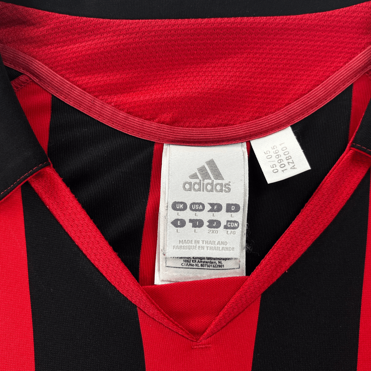 Original AC Milan 2005-2006 Home football shirt, size L, Kaka 22 | Nostalgic Football Shirts