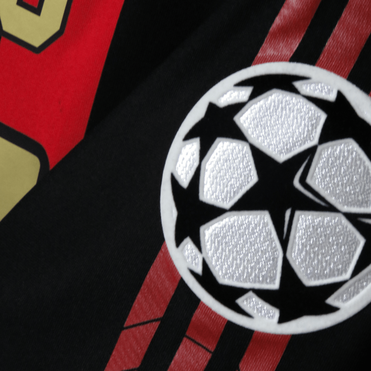 Vintage AC Milan 2005-2006 Home football shirt with Pirlo 21 print, size M | Nostalgic Football Shirts