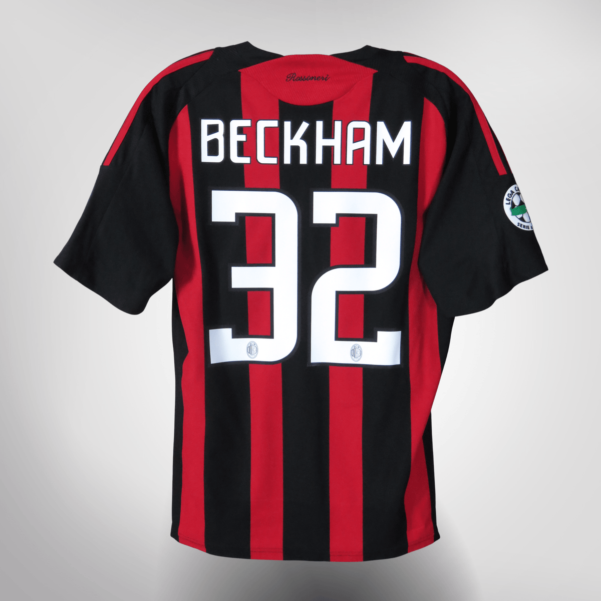 Vintage AC Milan 2008-2009 Home football shirt with Beckham 32 print, size M | Nostalgic Football Shirts