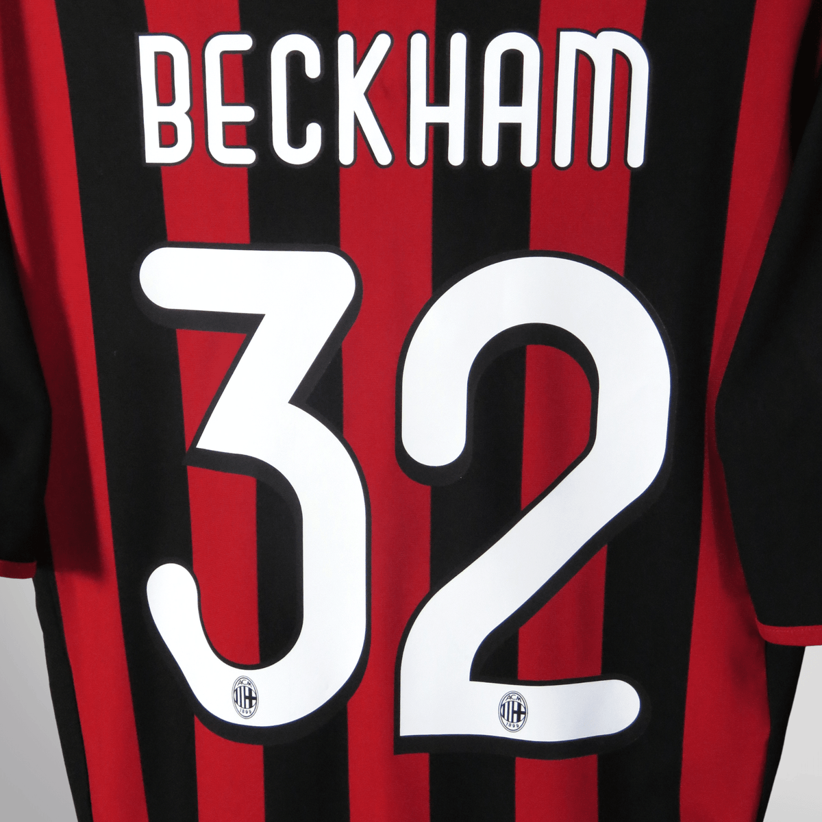 Retro AC Milan 2009-2010 Home football jersey by Adidas, Beckham 32, size S | Nostalgic Football Shirts