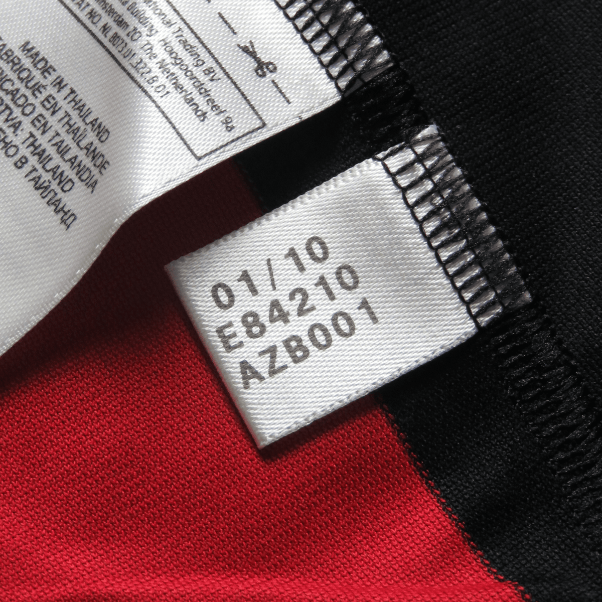 Original AC Milan 2009-2010 Home football shirt, size S, Beckham 32 | Nostalgic Football Shirts