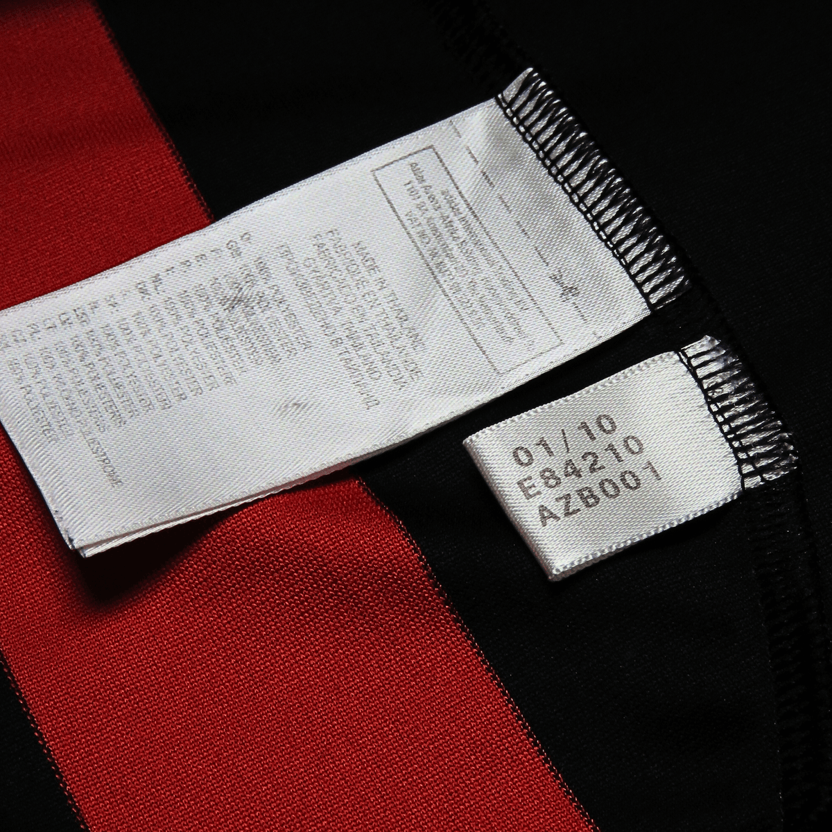 Authentic Adidas AC Milan 2009-2010 Home shirt, Inzaghi 9 on the back, size M, product code E84210 | Nostalgic Football Shirts