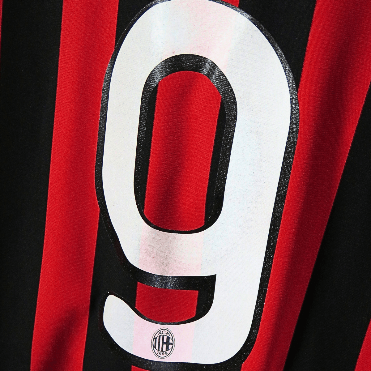 Vintage AC Milan 2009-2010 Home football shirt with Inzaghi 9 print, size M, product code E84210 | Nostalgic Football Shirts