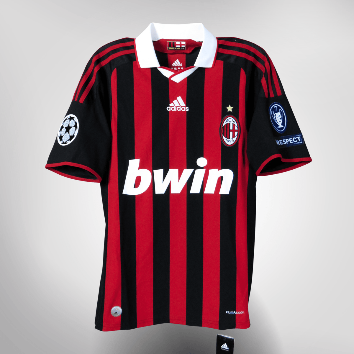 Authentic Adidas AC Milan 2009-2010 Home shirt, Ronaldinho 80 on the back, size S, brand new with tags | Nostalgic Football Shirts
