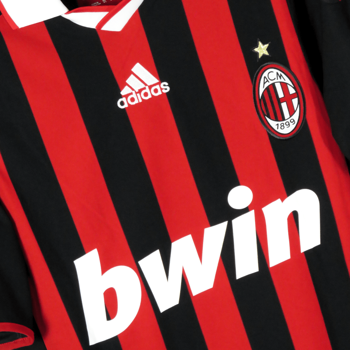 Original AC Milan 2009-2010 Home football shirt, size S, Ronaldinho 80, brand new with tags | Nostalgic Football Shirts