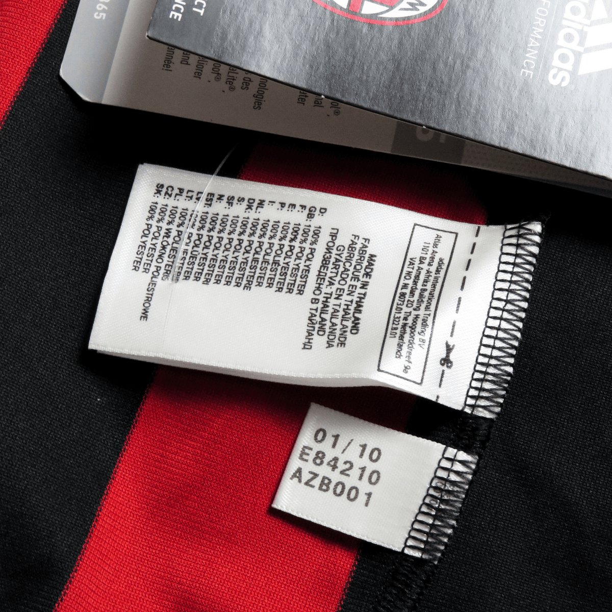 Original AC Milan 2009-2010 Home football shirt, size S, Ronaldinho 80, brand new with tags | Nostalgic Football Shirts