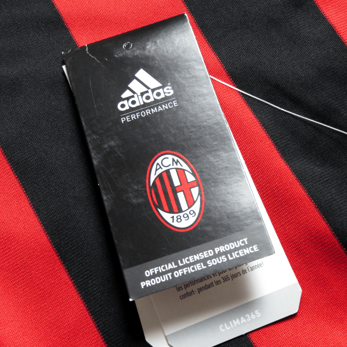 Vintage AC Milan 2009-2010 Home football shirt with Ronaldinho 80 print, size S, brand new with tags | Nostalgic Football Shirts