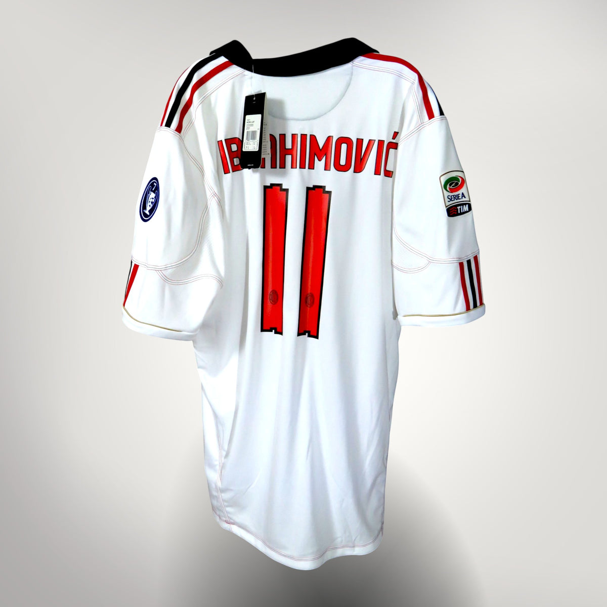 Vintage AC Milan 2010-2011 Away football shirt with Ibrahimovic 11 print, size XL | Nostalgic Football Shirts