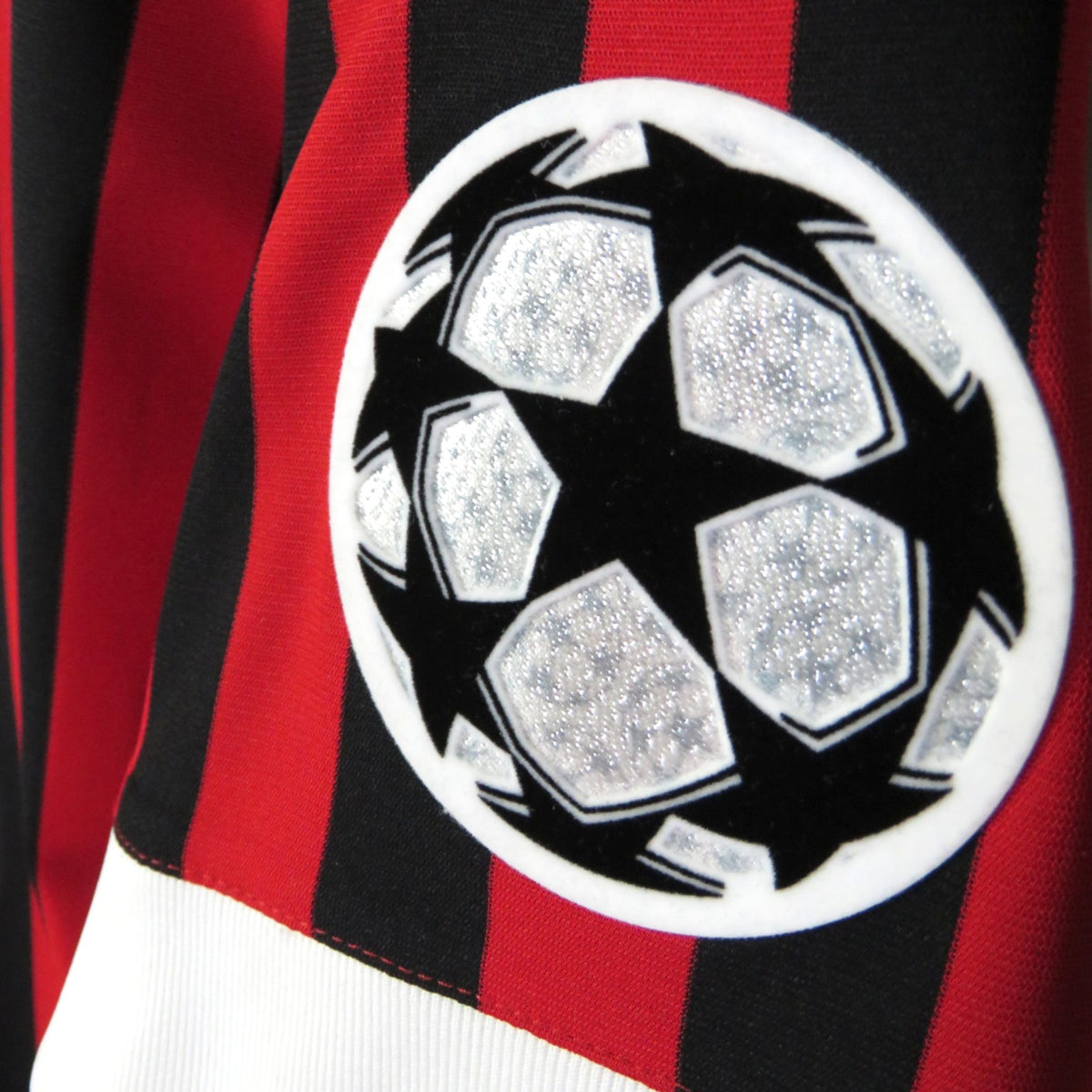 Original AC Milan 2011-2012 Home football shirt, size M, Ibrahimovic 11, product code V13457 | Nostalgic Football Shirts
