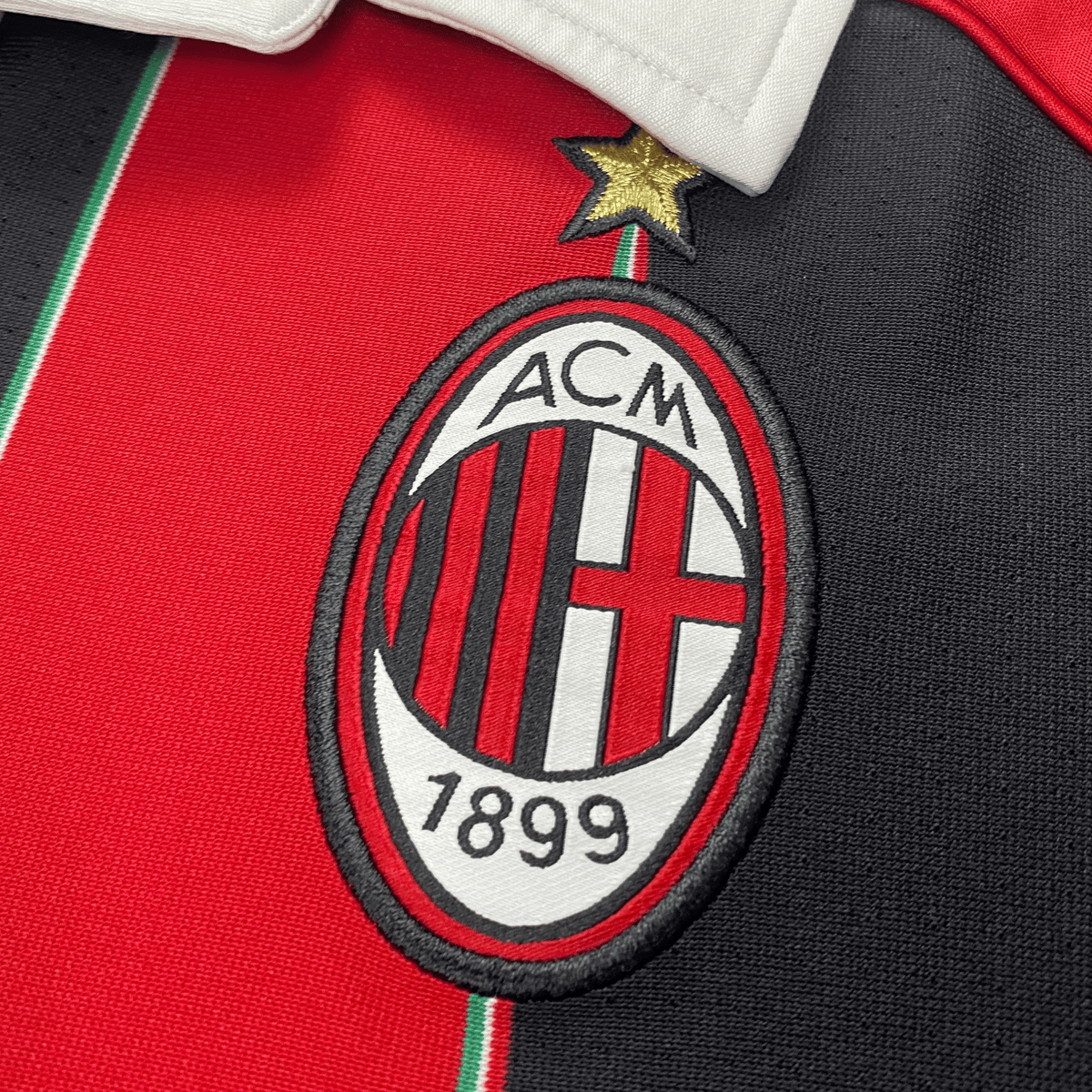 Vintage AC Milan 2012-2013 Home football shirt with El Shaarawy 92 print, size M | Nostalgic Football Shirts