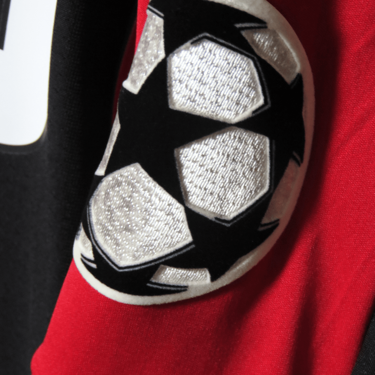 Vintage AC Milan 2012-2013 Home longsleeve football shirt with Kaka 22 print, size M | Nostalgic Football Shirts