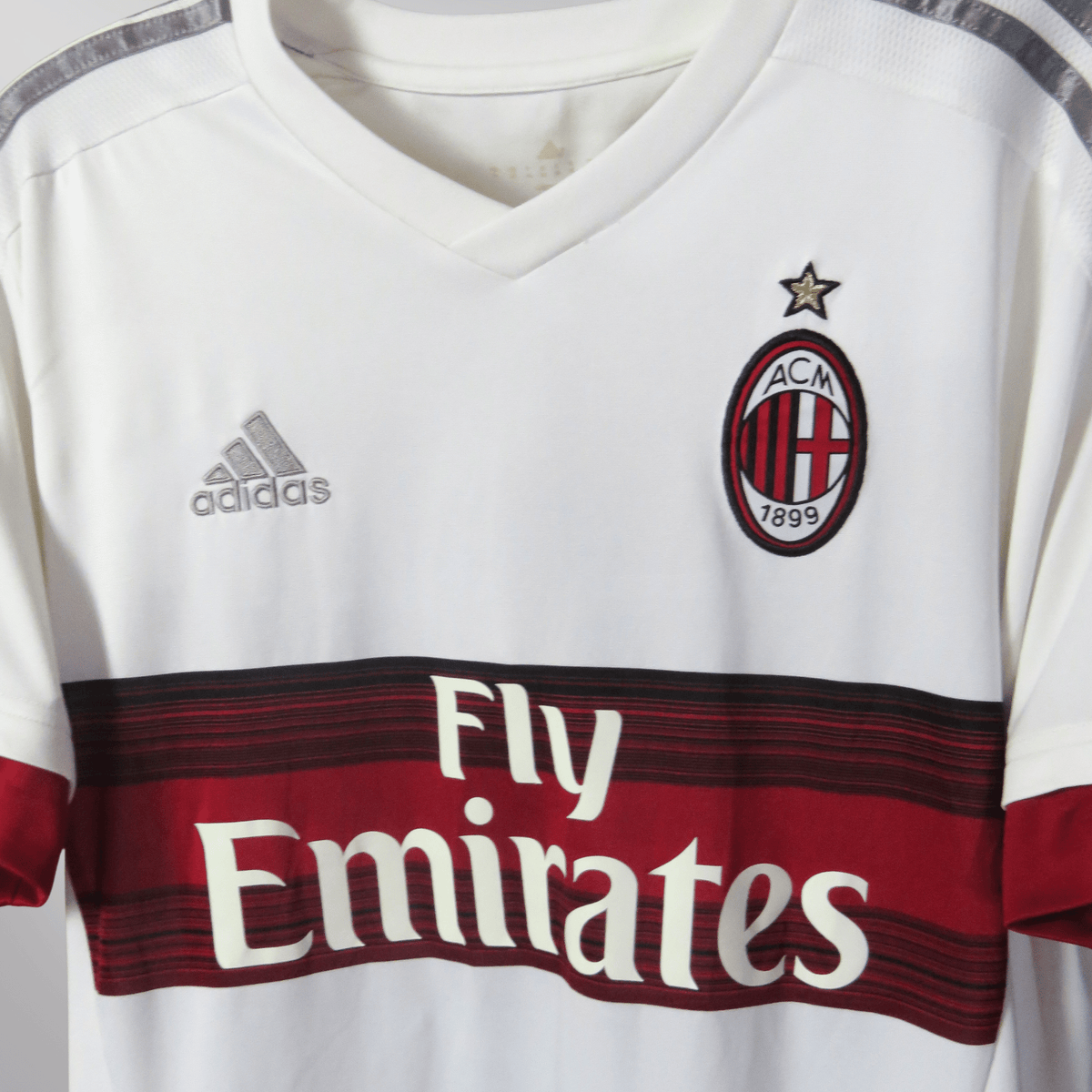 Original AC Milan 2015-2016 Away football shirt, size M, Kaka 22 | Nostalgic Football Shirts