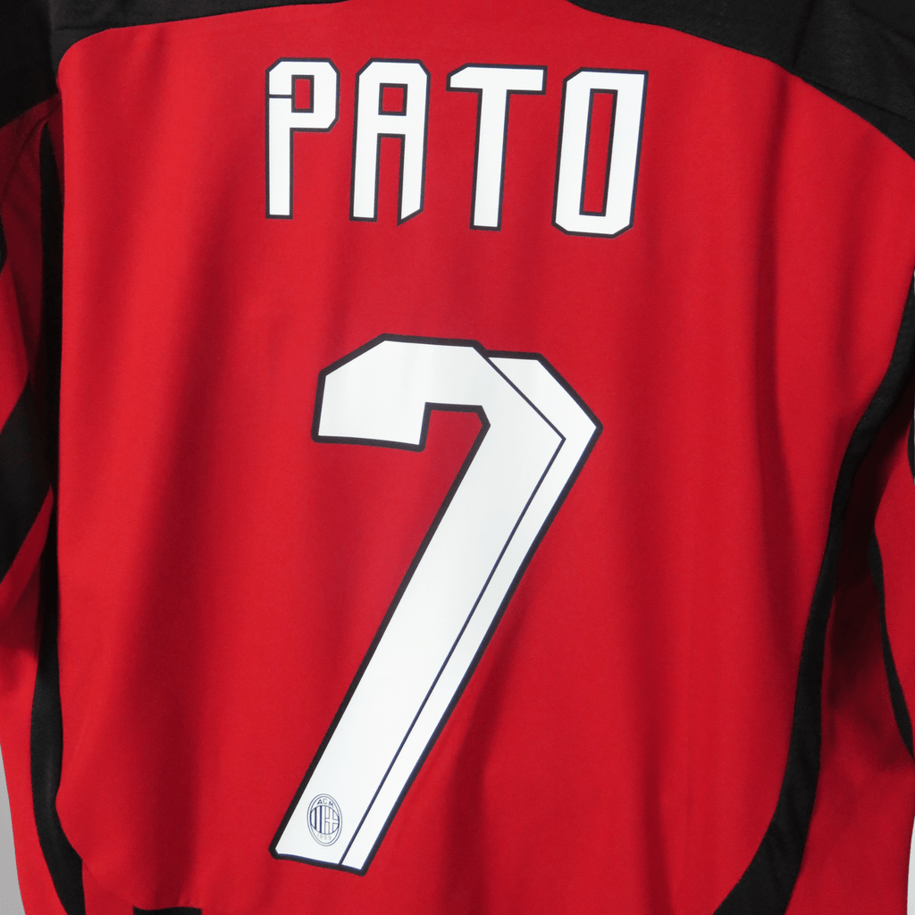AC Milan 2007-08 Home Pato #7 Shirt M – Nostalgic Football Shirts AC Milan 2007-08 Home Pato #7 Shirt M – Nostalgic Football Shirts