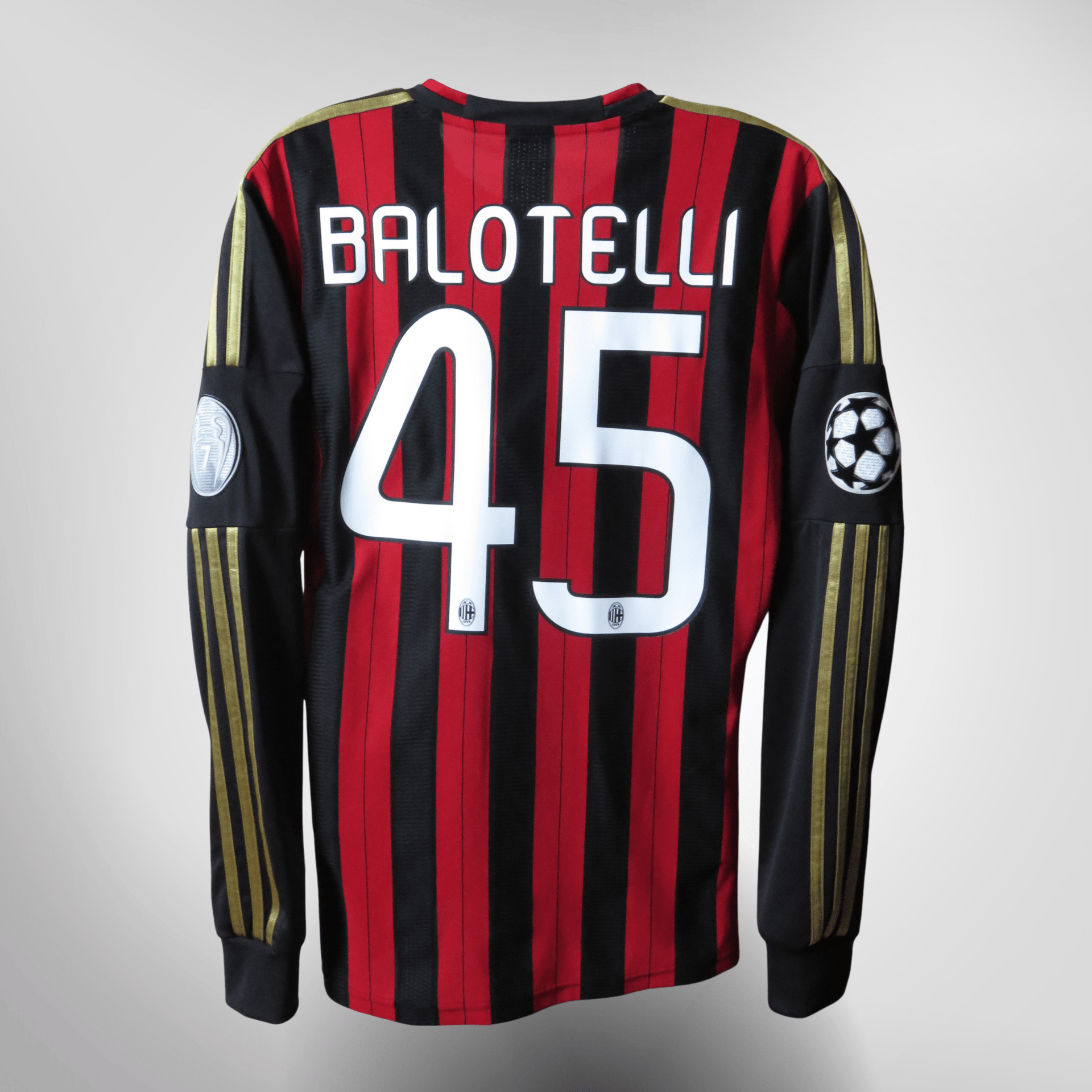 ACミラン BALOTELLI 45番 シャツ　サイン入りユニフォーム ACMilan2013-