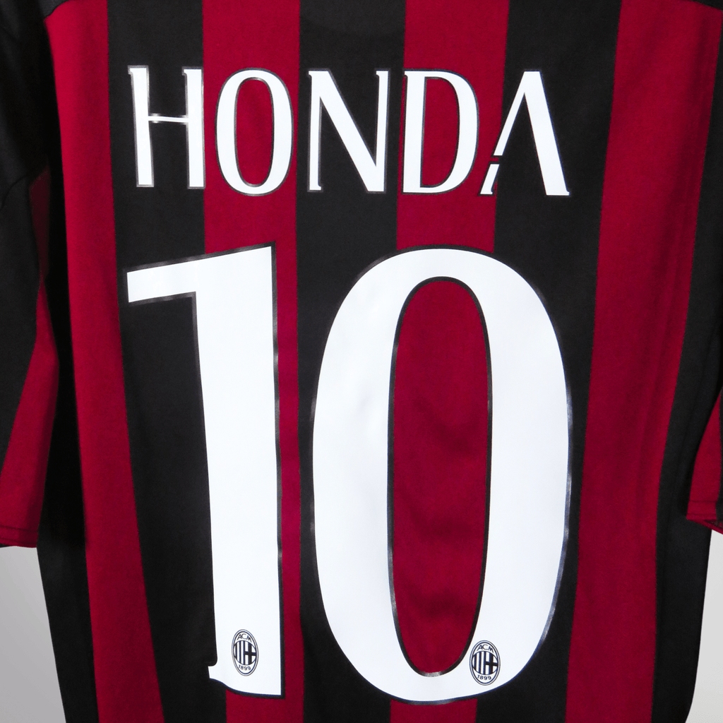 AC Milan 2015-16 Home Honda #10 Shirt M