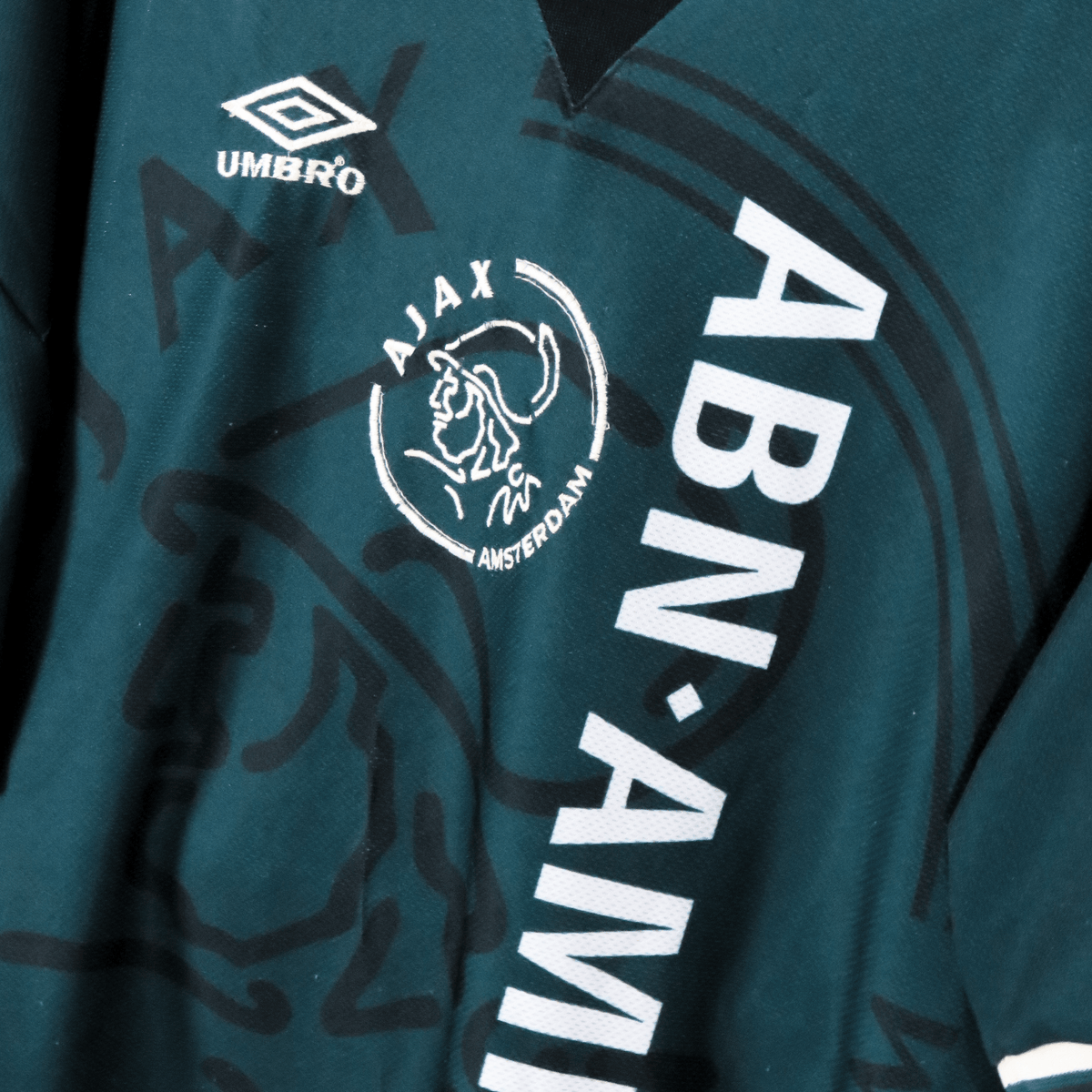 Retro Ajax 1995-1996 Away football jersey by Umbro, size XL | Nostalgic Football Shirts