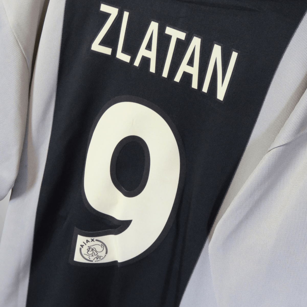 Retro Ajax 2001-2002 Away football jersey by Adidas, Ibrahimović 9, size XL | Nostalgic Football Shirts