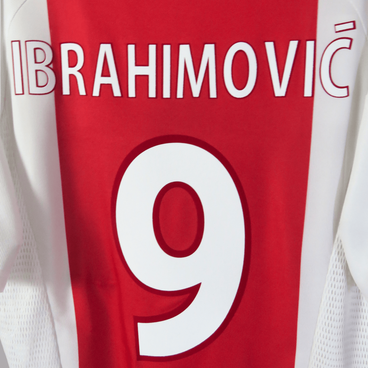 Retro Ajax 2002-2004 Home football jersey by Adidas, Ibrahimović 9, size M | Nostalgic Football Shirts
