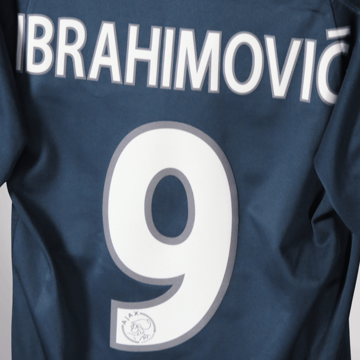 Retro Ajax 2003-2004 Away football jersey by Adidas, Ibrahimović 9, size S | Nostalgic Football Shirts