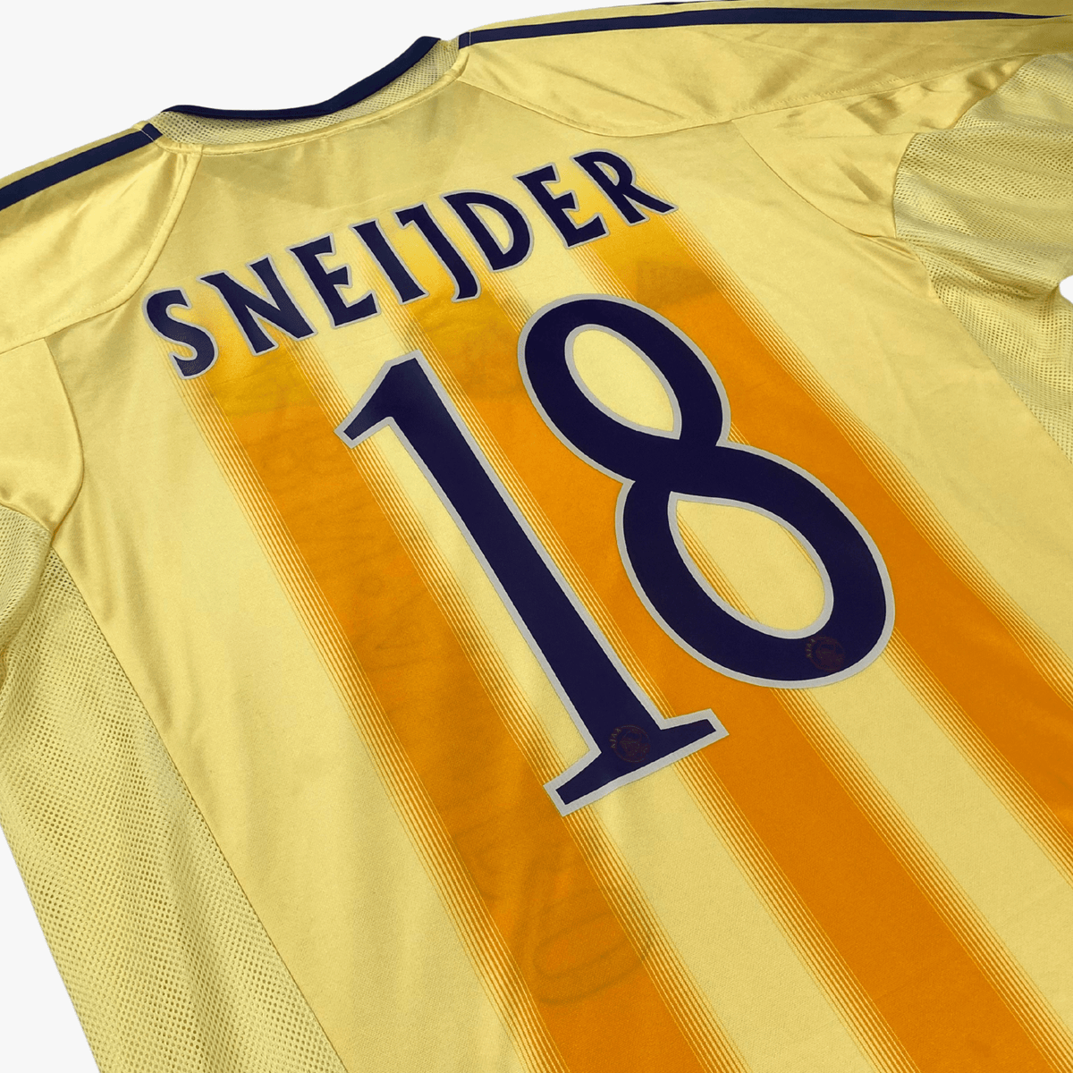 Retro Ajax 2004-2005 Away football jersey by Adidas, Sneijder 18, size L | Nostalgic Football Shirts