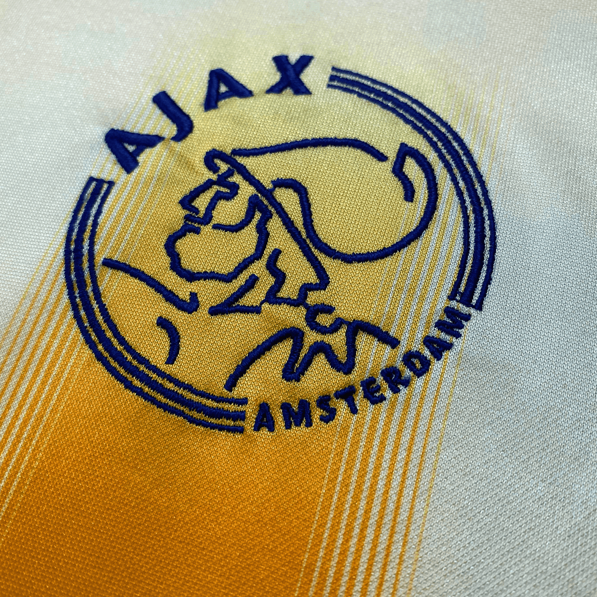 Vintage Ajax 2004-2005 Away football shirt with Sneijder 18 print, size L | Nostalgic Football Shirts