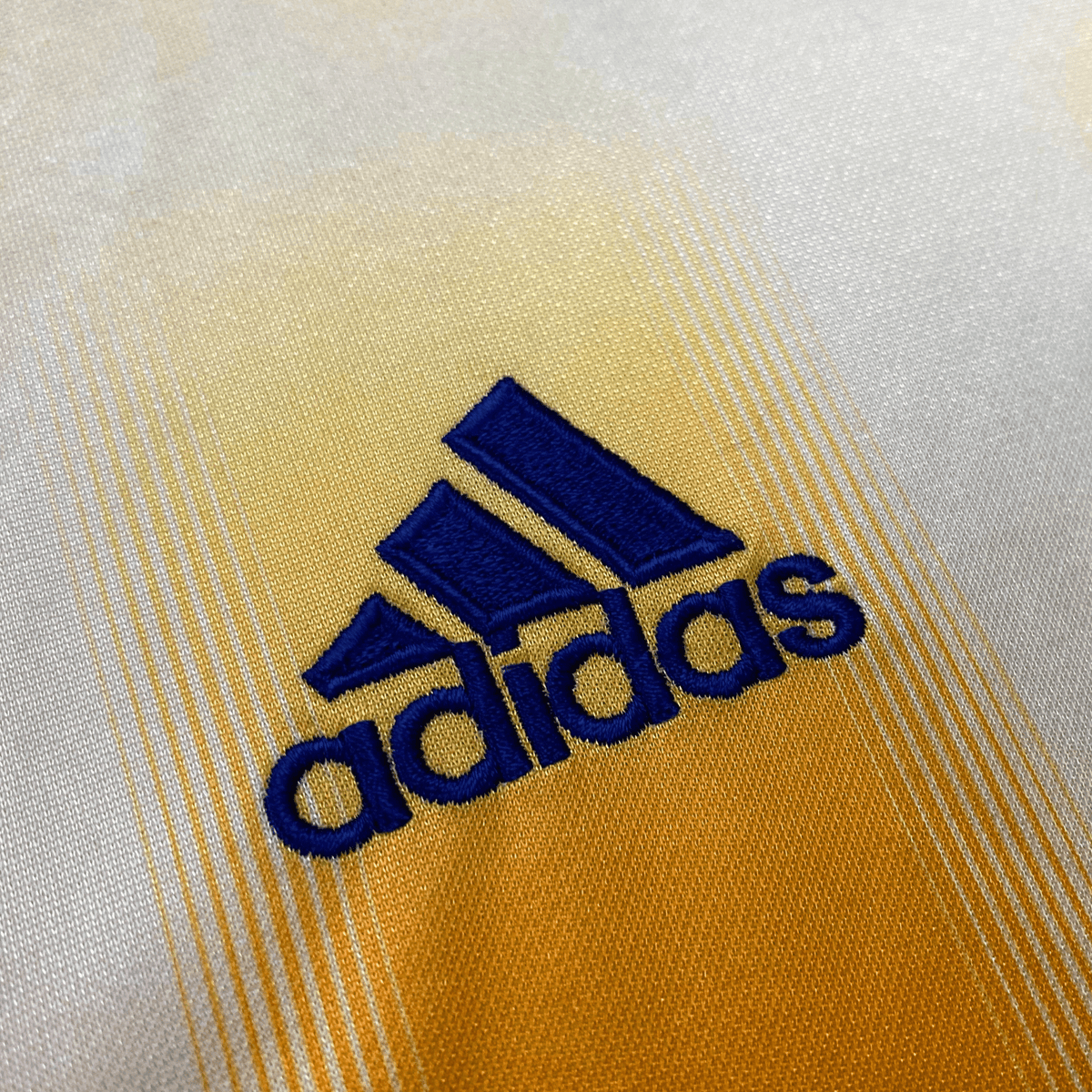 Authentic Adidas Ajax 2004-2005 Away shirt, Sneijder 18 on the back, size L | Nostalgic Football Shirts