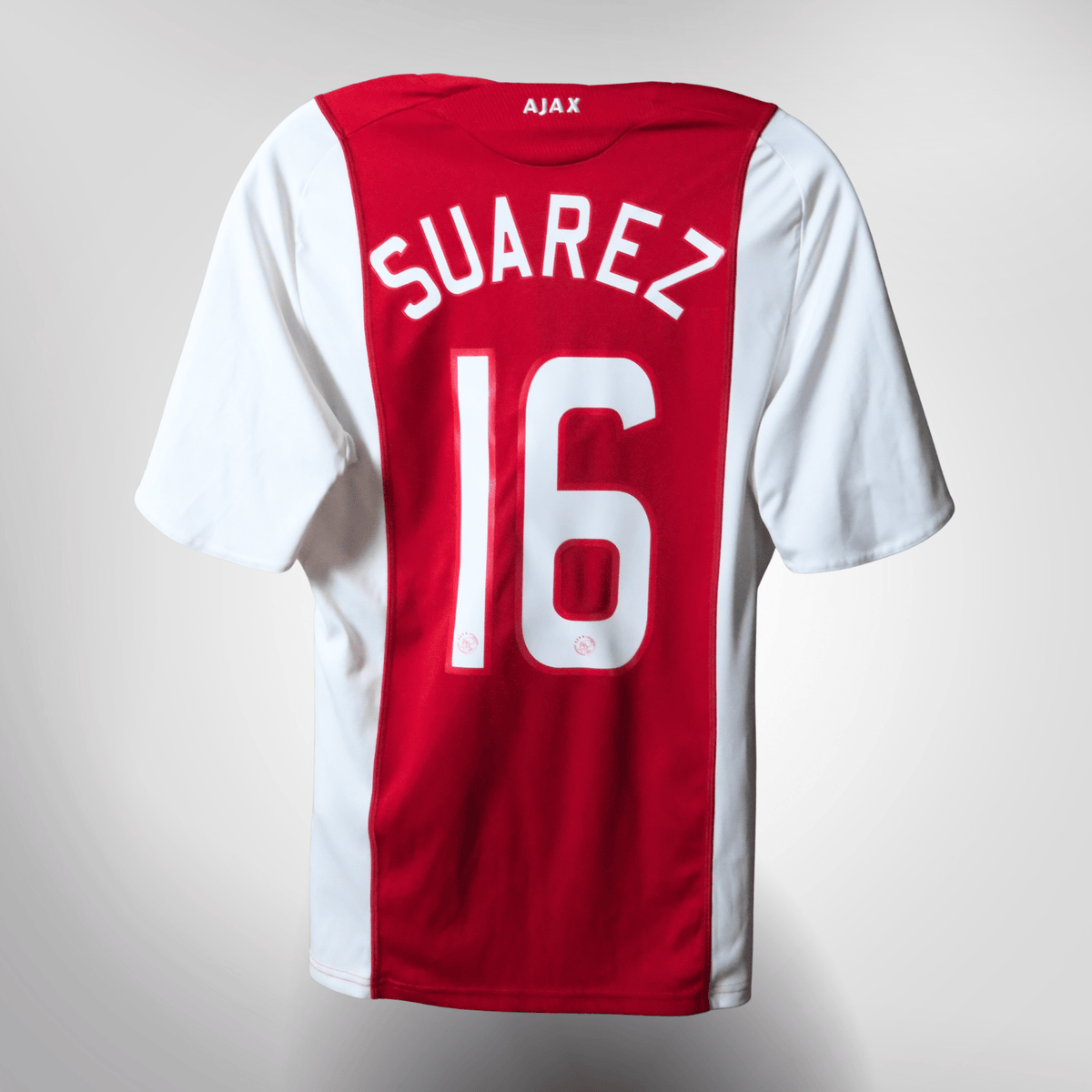 Vintage Ajax 2008-2009 Home football shirt with Suarez 16 print, size S | Nostalgic Football Shirts