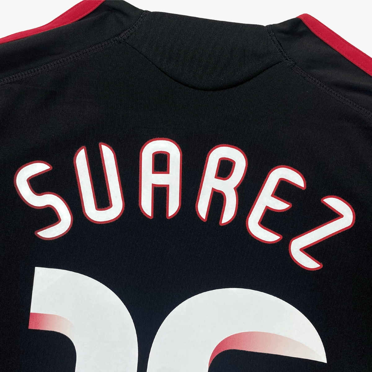 Retro Ajax 2009-2010 Away football jersey by Adidas, Suarez 16, size M | Nostalgic Football Shirts