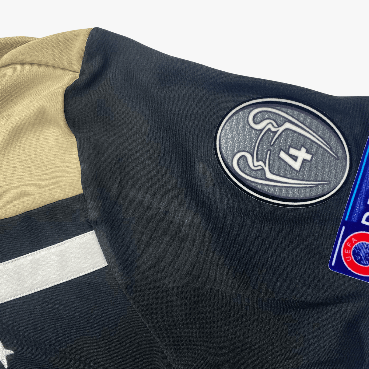 Vintage Ajax 2018-2019 Away football shirt with De Jong 21 print, size M | Nostalgic Football Shirts