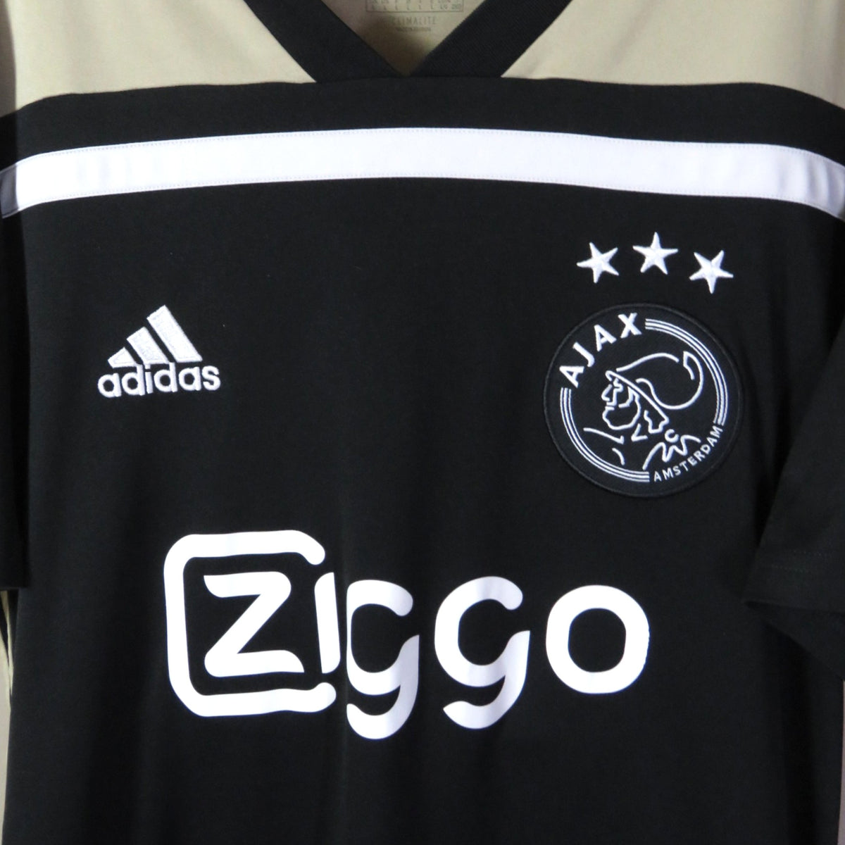 Vintage Ajax 2018-2019 Away full kit with De Jong 21 print, size L | Nostalgic Football Shirts