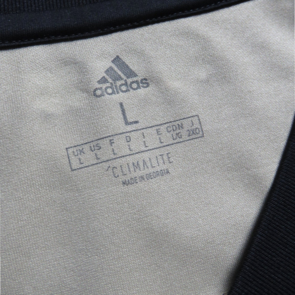 Retro Ajax 2018-2019 Away full kit by Adidas, De Jong 21, size L | Nostalgic Football Shirts