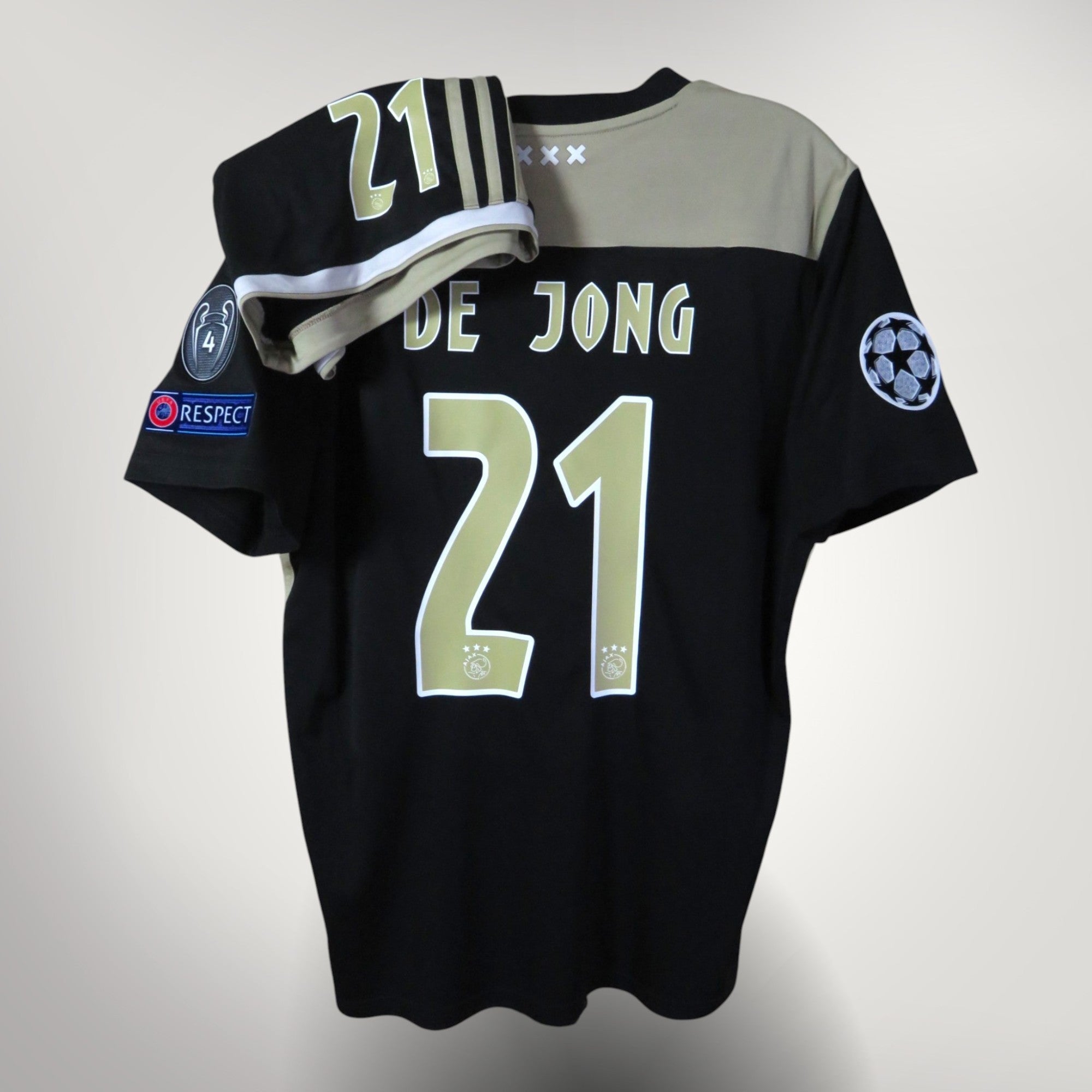Vintage Ajax 2018-2019 Away full kit with De Jong 21 print, size L | Nostalgic Football Shirts