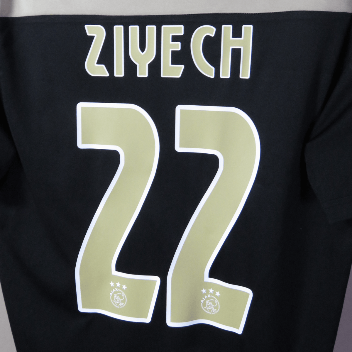 Retro Ajax 2018-2019 Away football jersey by Adidas, Ziyech 22, size L | Nostalgic Football Shirts