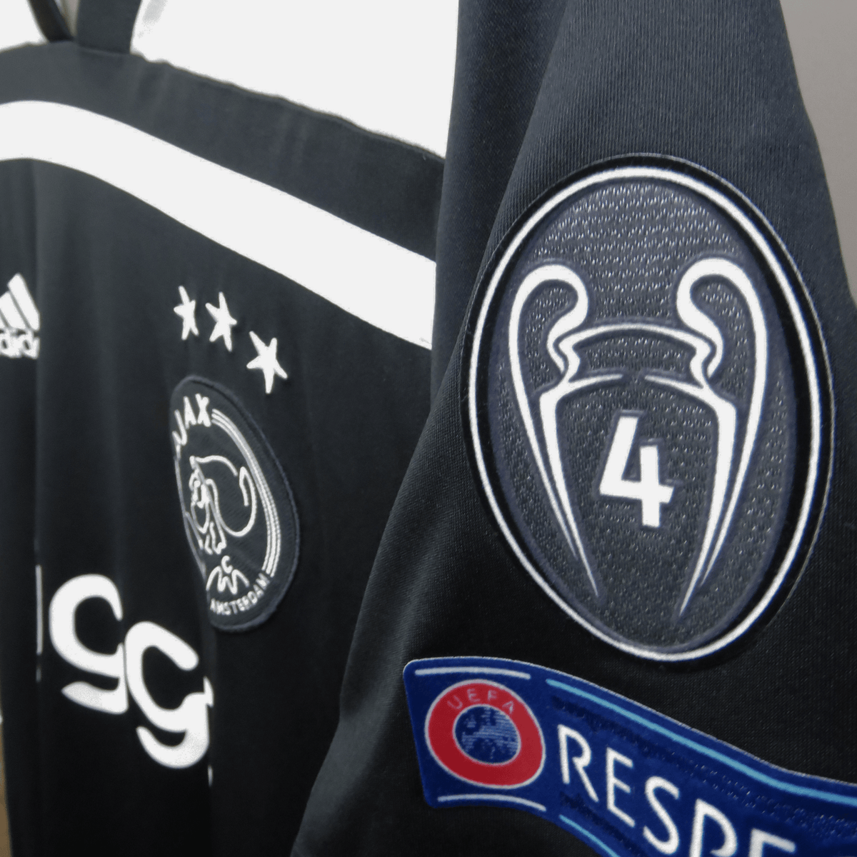 Vintage Ajax 2018-2019 Away football shirt with Ziyech 22 print, size L | Nostalgic Football Shirts