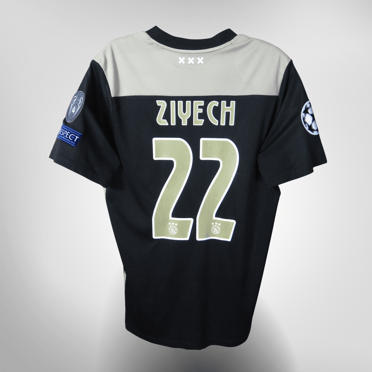 Vintage Ajax 2018-2019 Away football shirt with Ziyech 22 print, size L | Nostalgic Football Shirts