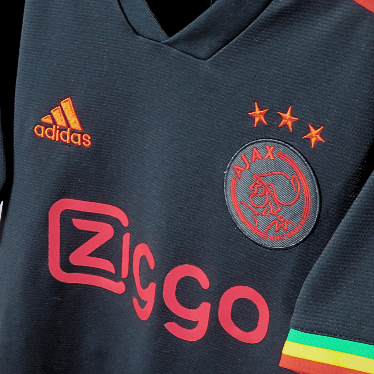 Original Ajax 2021-2022 Third football shirt, size M, Gravenberch 8 | Nostalgic Football Shirts